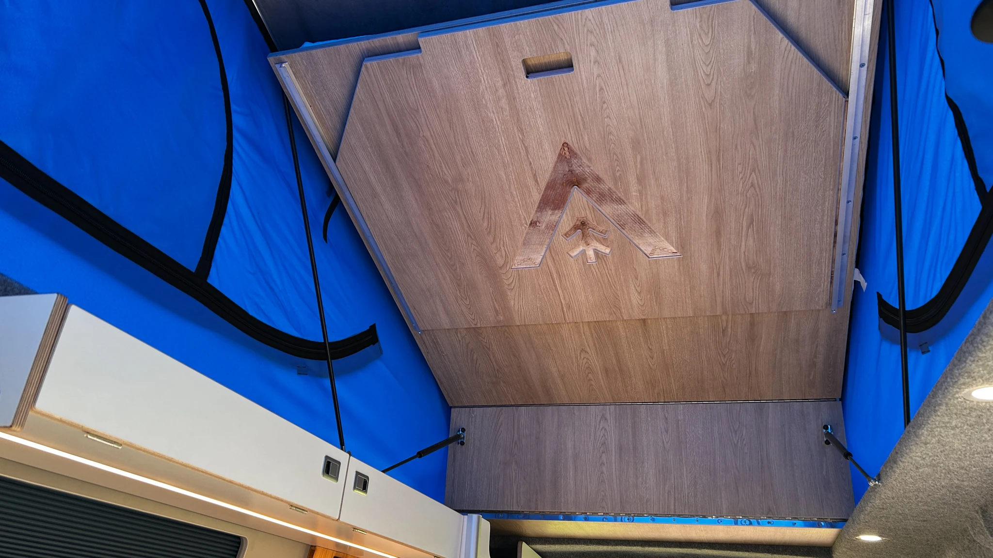 New '25 VW Transporter T7 Campervan 150ps Automatic Commerce Plus - Image 23