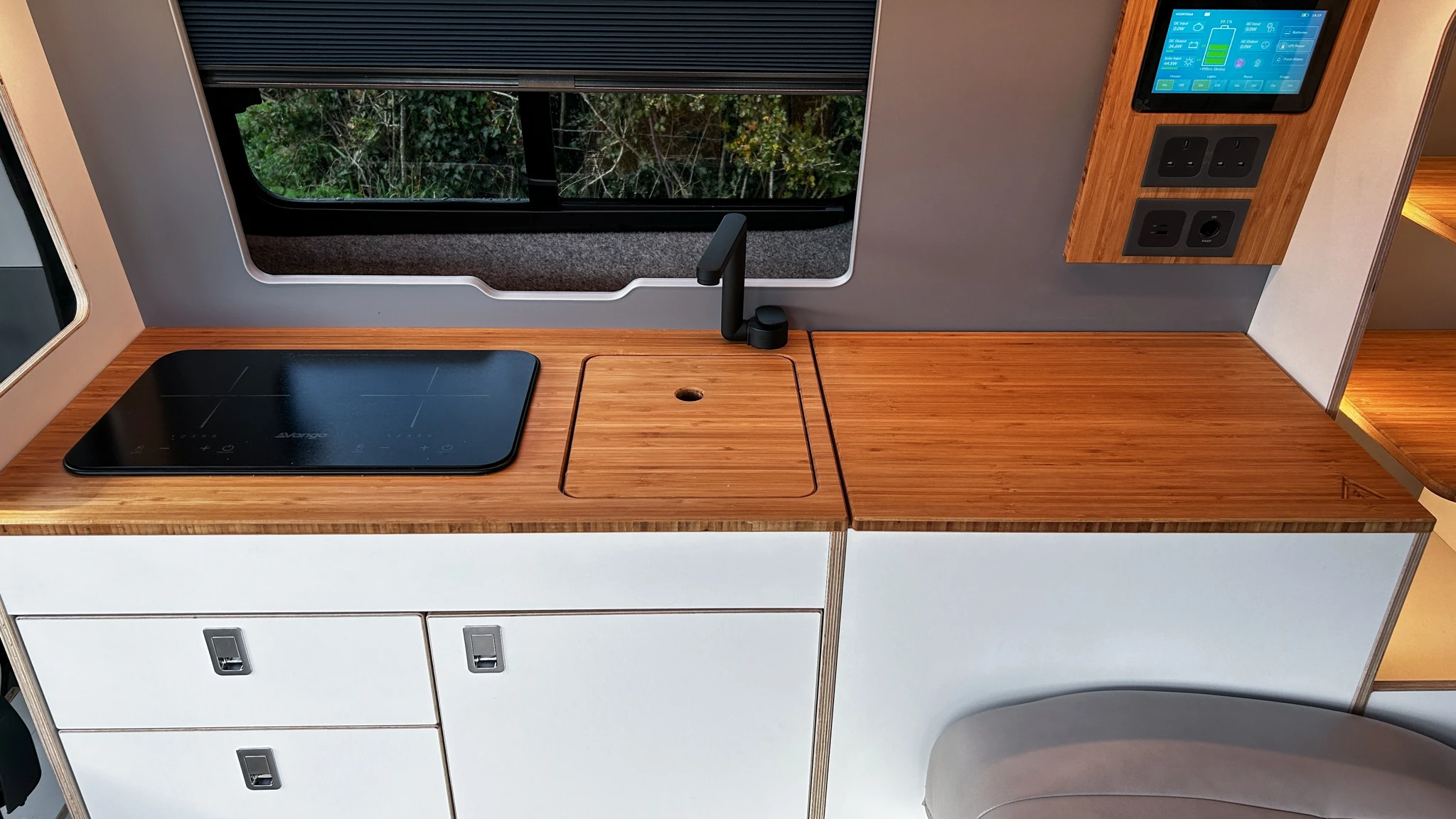 New '25 VW Transporter T7 Campervan 150ps Automatic Commerce Plus - Image 14