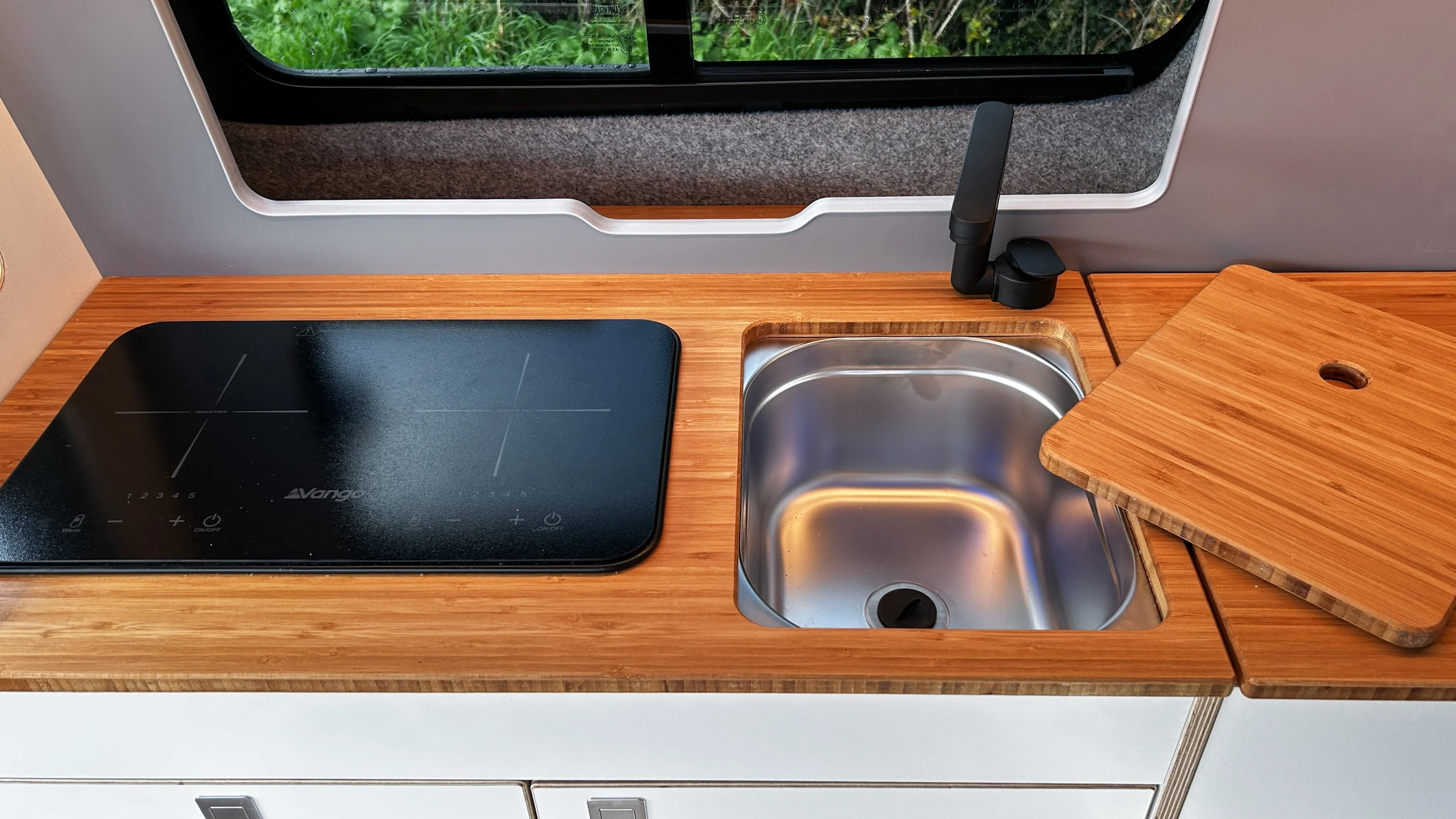 New '25 VW Transporter T7 Campervan 150ps Automatic Commerce Plus - Image 17