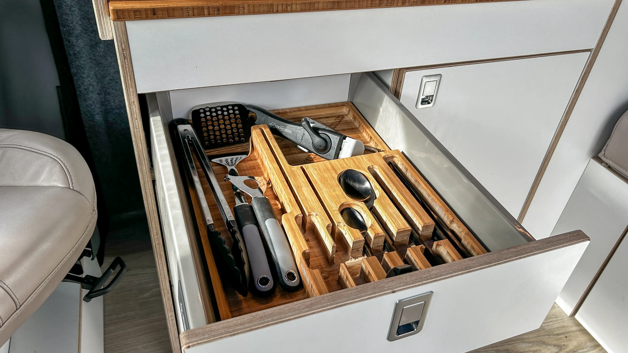 New '25 VW Transporter T7 Campervan 150ps Automatic Commerce Plus - Image 27