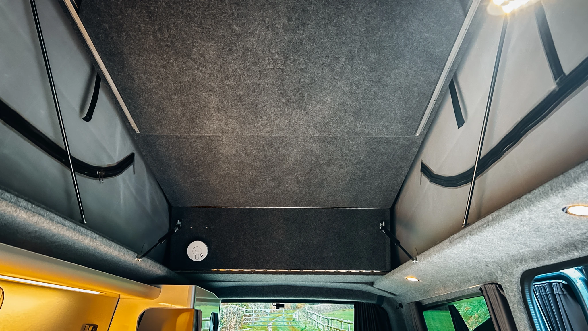 LWB VW TRANSPORTER HIGHLINE CAMPERVAN 150ps DSG Auto - Image 16