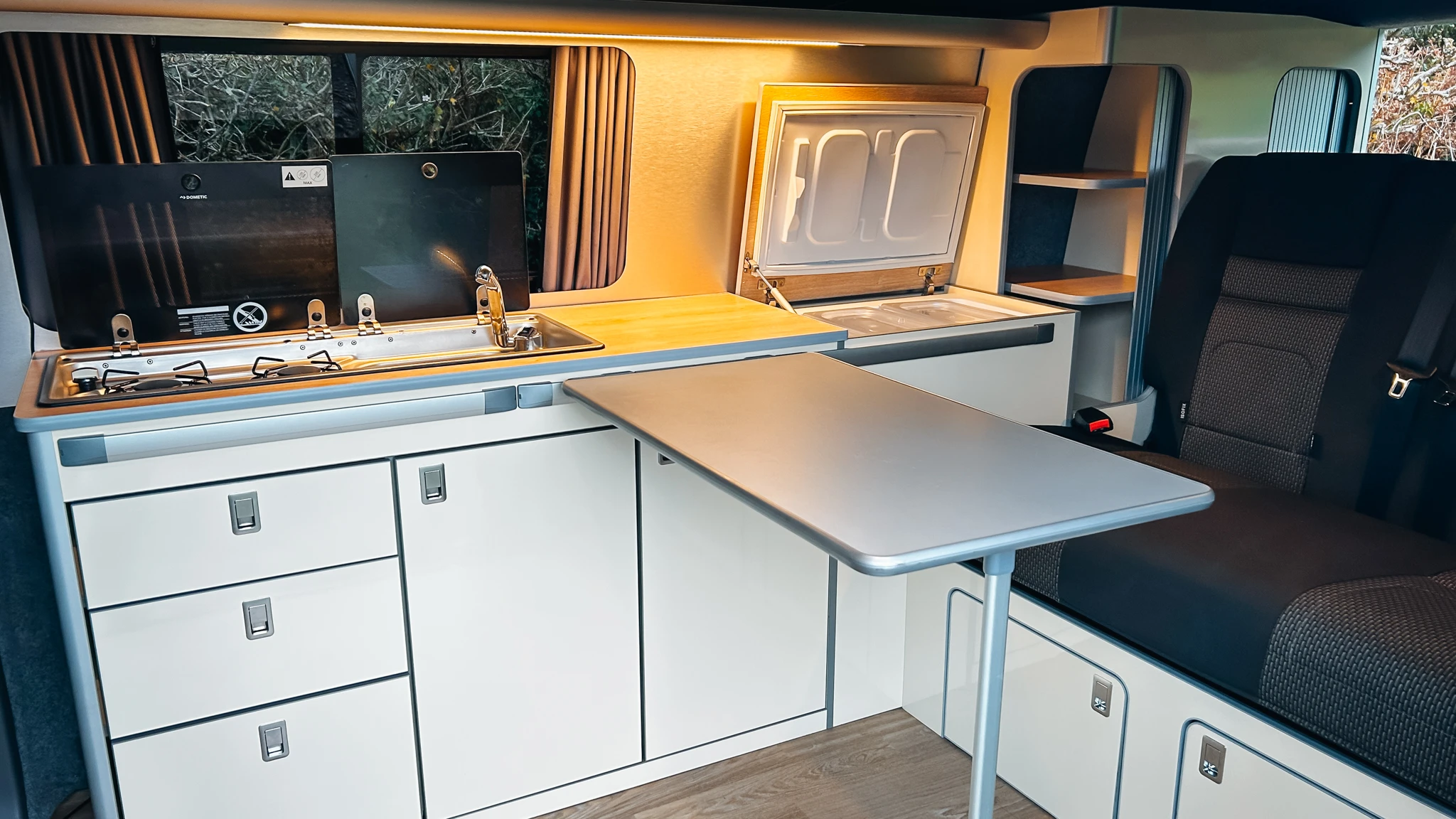 LWB VW TRANSPORTER HIGHLINE CAMPERVAN 150ps DSG Auto - Image 18