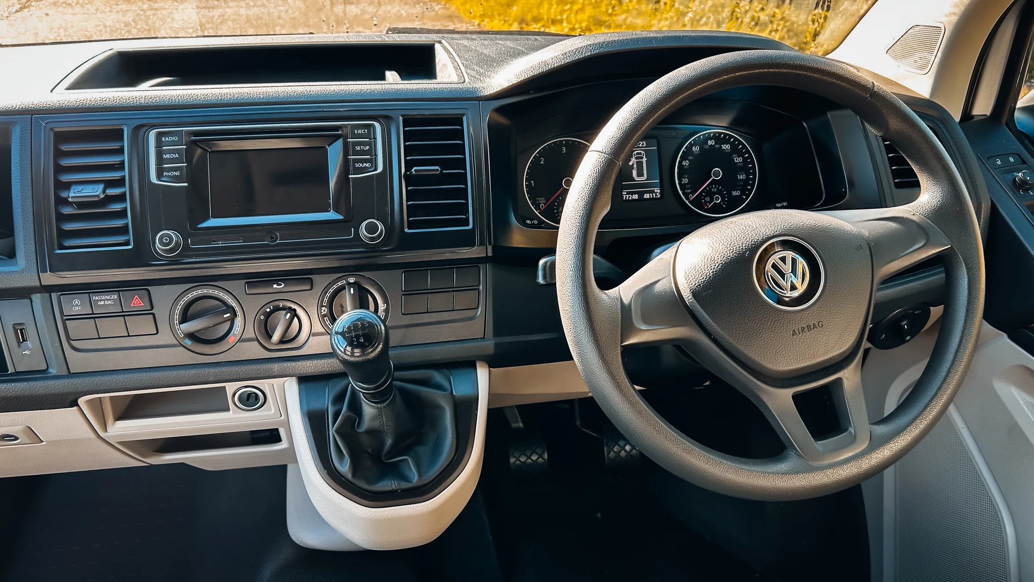 VW T6 Startline 101ps Campervan / Dog Carrier Van SWB - Image 17